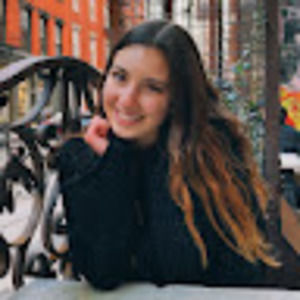 Meet your Posher, Daniela